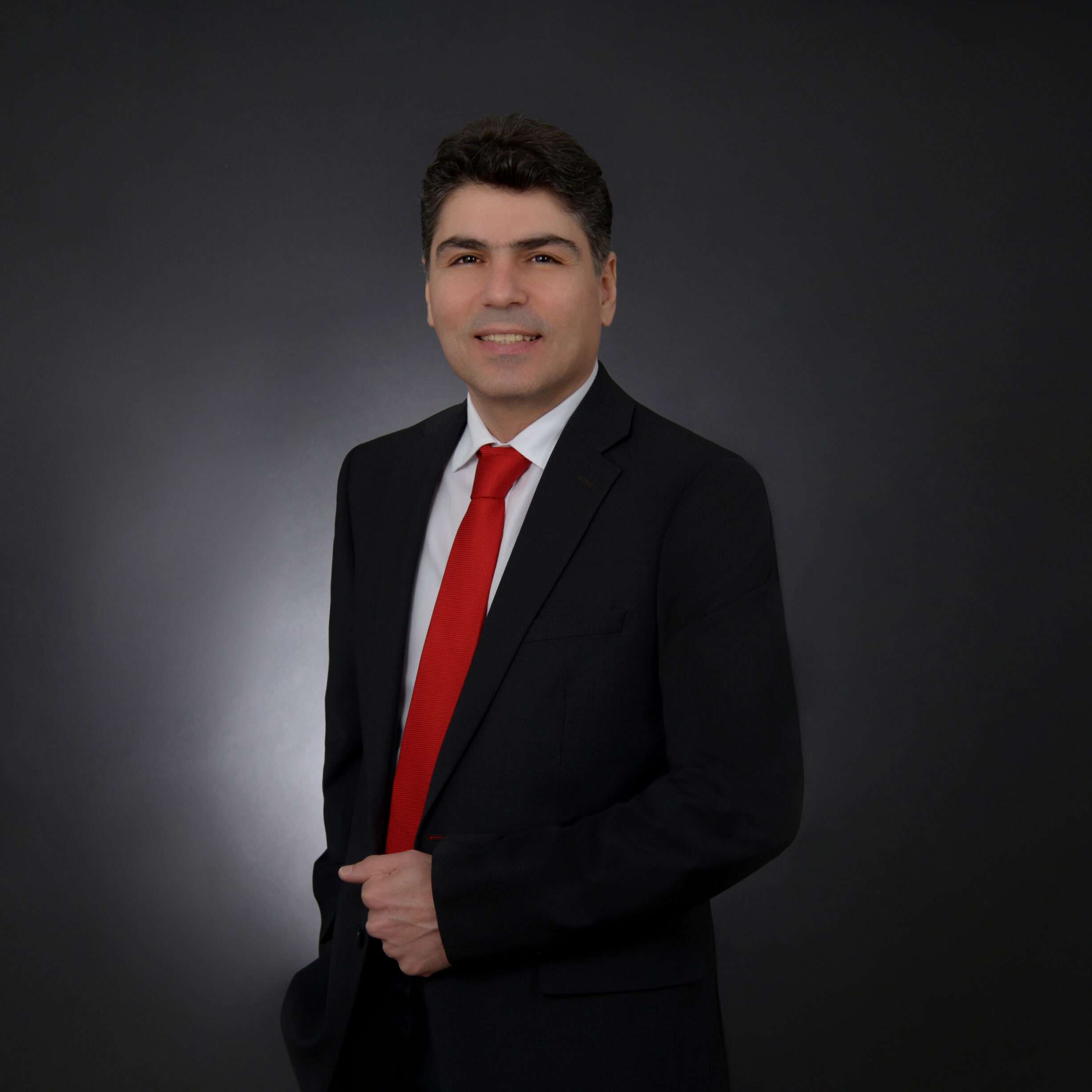 Home Alireza Alvandi